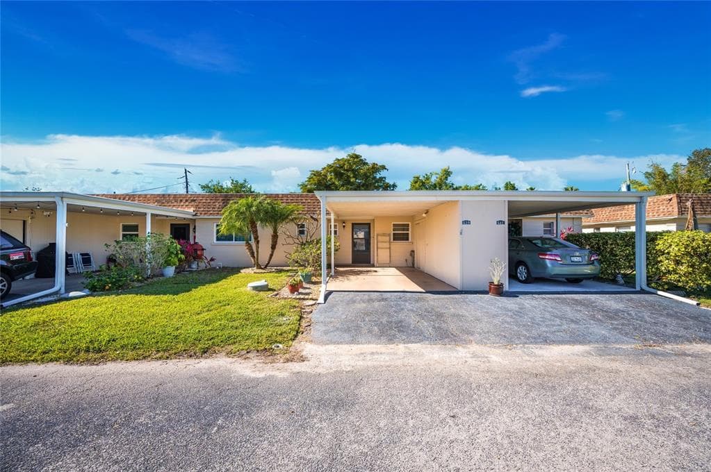639 PARK CIRCLE UNIT 41 BRADENTON, FL 34207