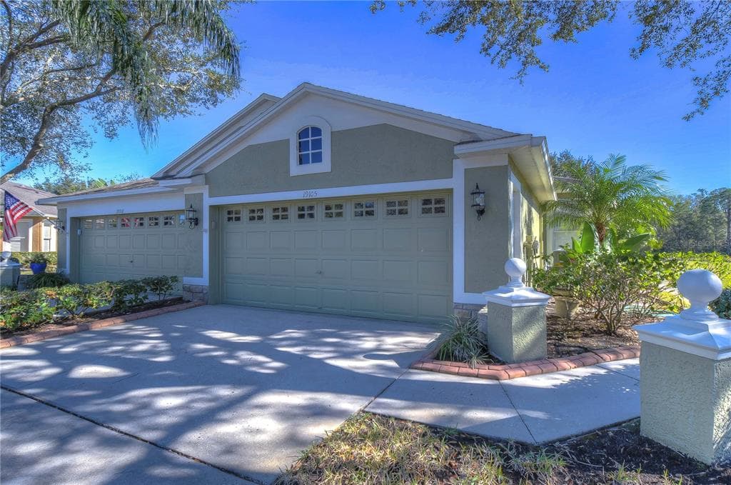 19105 WHITE WING PLACE TAMPA, FL 33647
