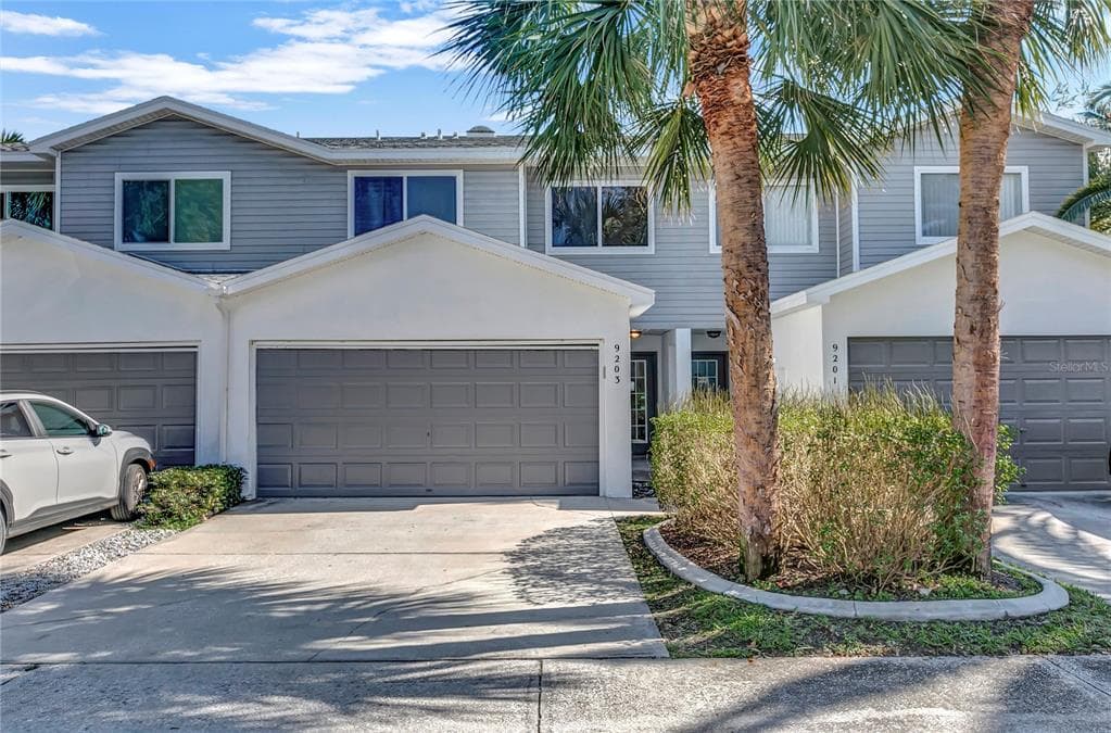 9203 JAKES PATH LARGO, FL 33771