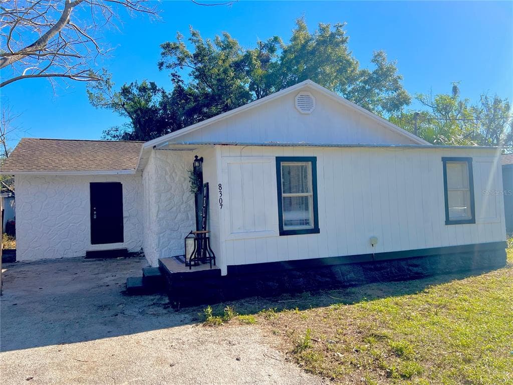 8307 N SEMMES STREET TAMPA, FL 33604