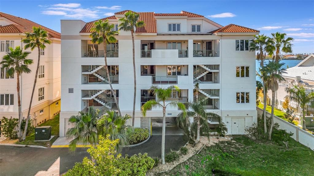 1042 BELLASOL WAY UNIT 403