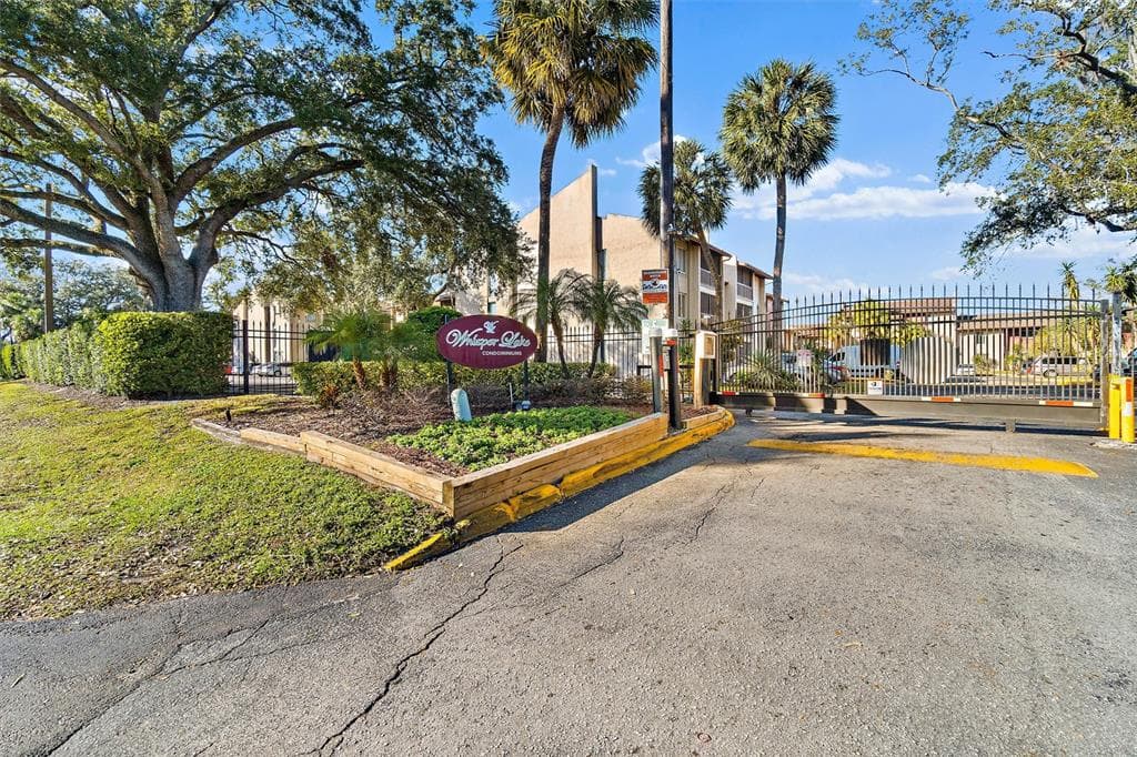 3857 S LAKE DRIVE UNIT 158 TAMPA, FL 33614