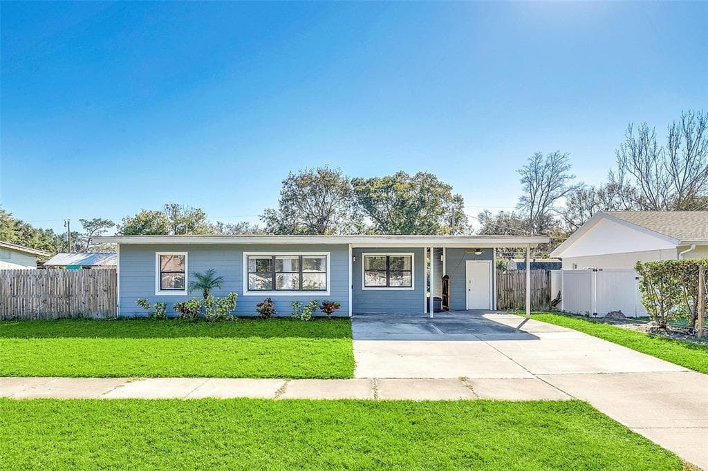 430 E 2ND STREET CHULUOTA, FL 32766