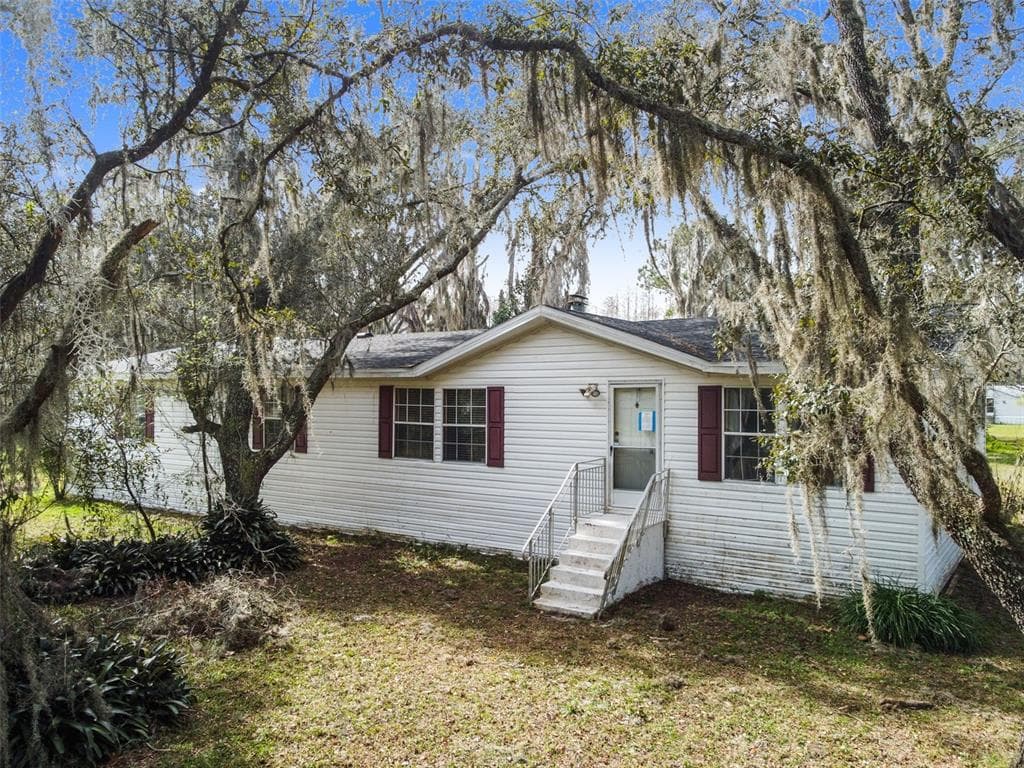 19981 CAUSEWAY BOULEVARD LAND O LAKES, FL 34638