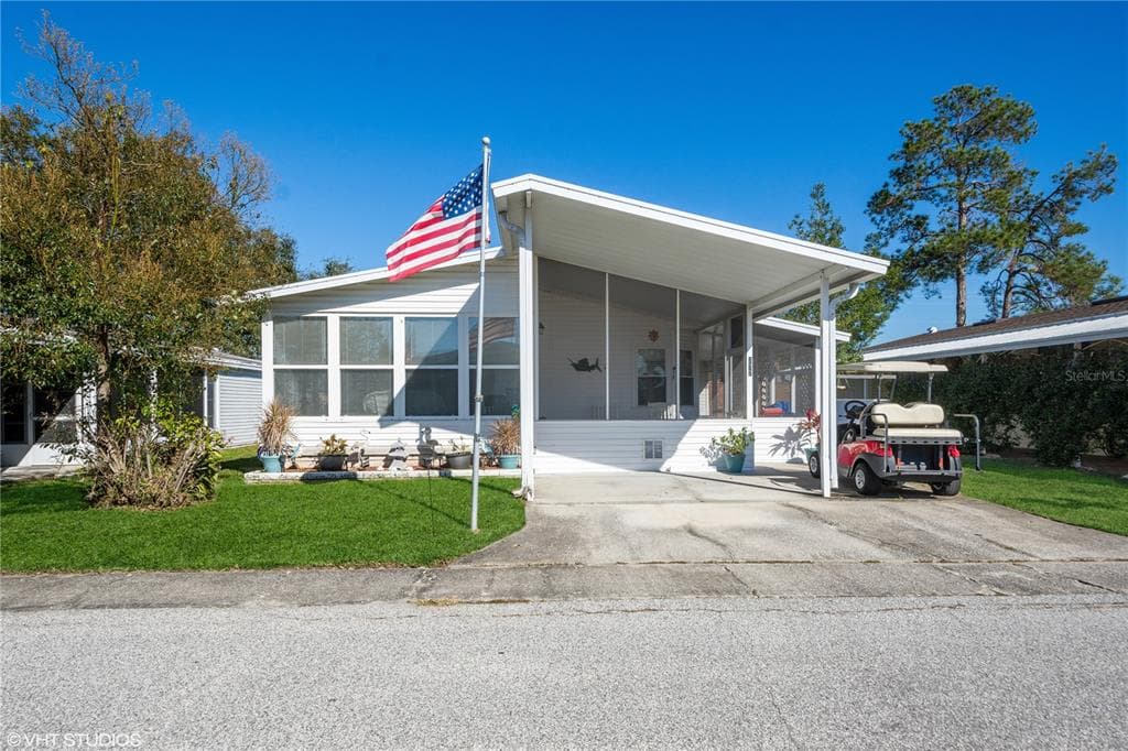 272 PELICAN DRIVE N OLDSMAR, FL 34677