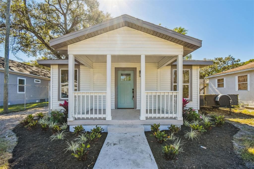 1032 MELROSE AVENUE S ST PETERSBURG, FL 33705