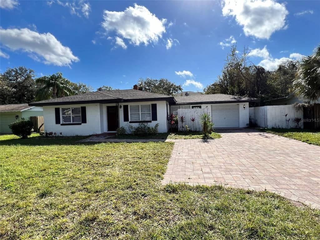 3906 W AZEELE STREET TAMPA, FL 33609