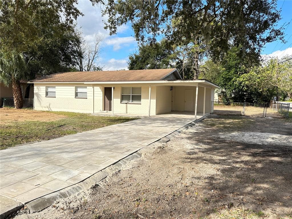 4024 E MOHAWK AVENUE TAMPA, FL 33610