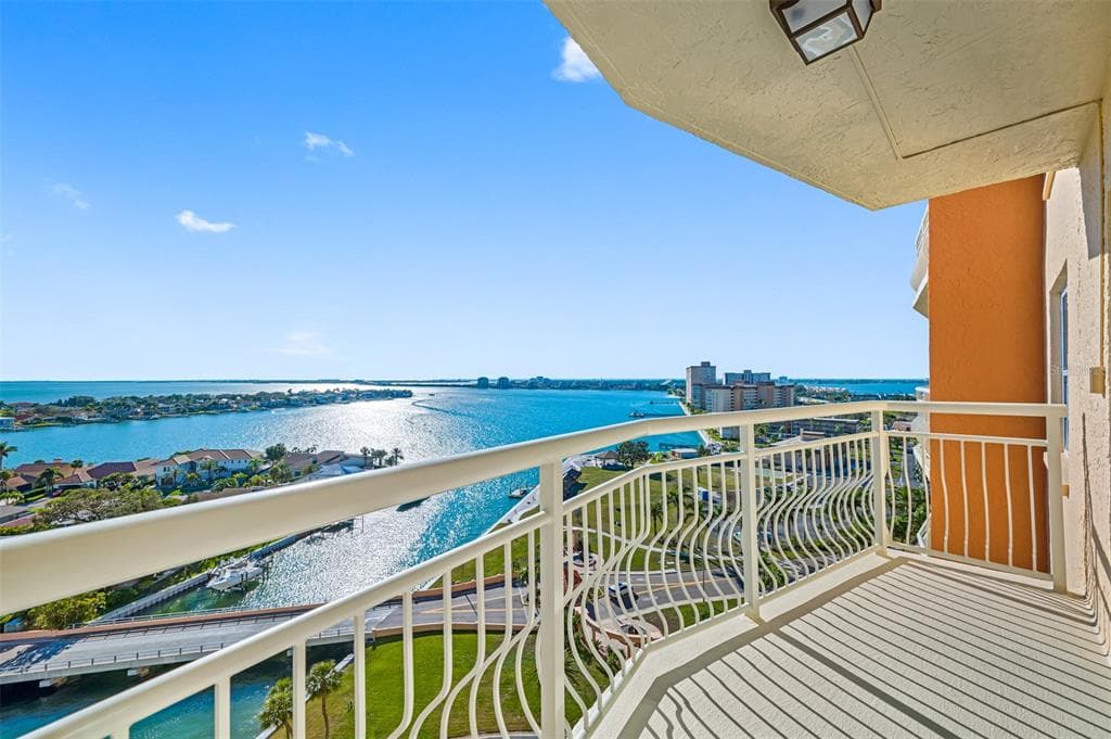4900 BRITTANY DRIVE S UNIT 1406 ST PETERSBURG, FL 33715