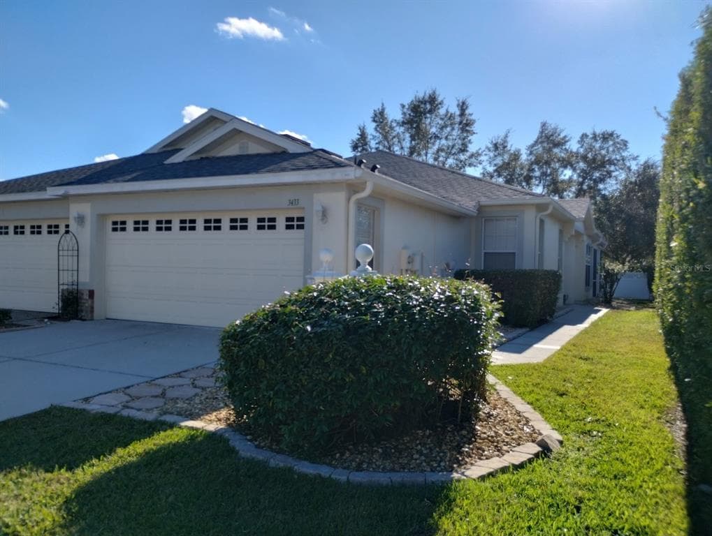 3433 CHAPEL CREEK CIRCLE WESLEY CHAPEL, FL 33544
