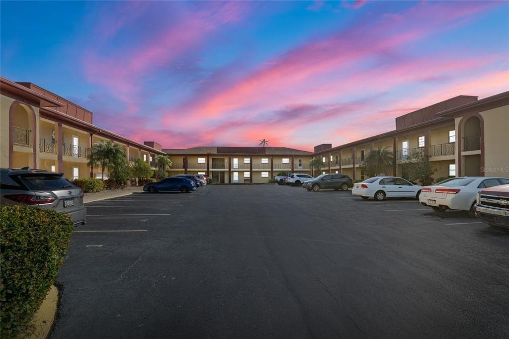 10351 REGAL DRIVE UNIT 8 LARGO, FL 33774