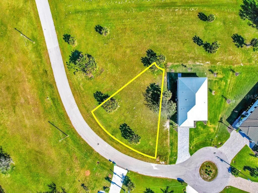 17364 YOSEMITE COURT PUNTA GORDA, FL 33955
