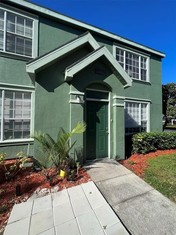 10462 WHITE LAKE COURT UNIT 1046B TAMPA, FL 33626