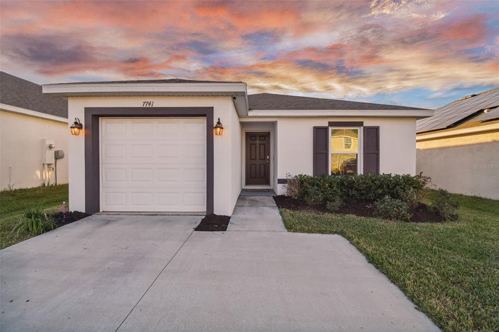 7741 BROAD POINTE DRIVE ZEPHYRHILLS, FL 33540