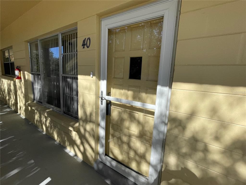 2226 SWITZERLAND WAY UNIT 40 CLEARWATER, FL 33763