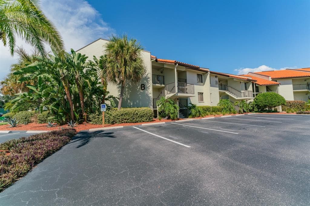 1515 PINELLAS BAYWAY S UNIT 22