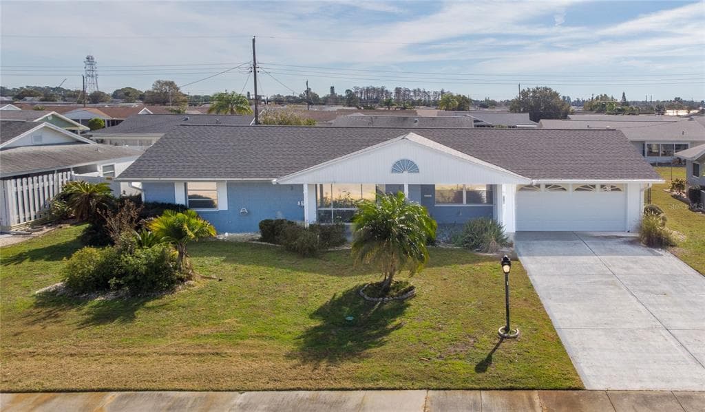 724 TORREY PINES AVENUE SUN CITY CENTER, FL 33573