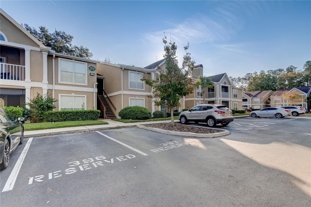 9481 HIGHLAND OAK DRIVE UNIT 1404 TAMPA, FL 33647
