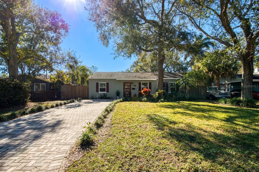264 42ND AVENUE NE ST PETERSBURG, FL 33703