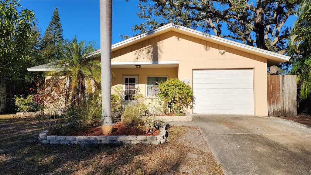 135 TUCKER STREET SAFETY HARBOR, FL 34695