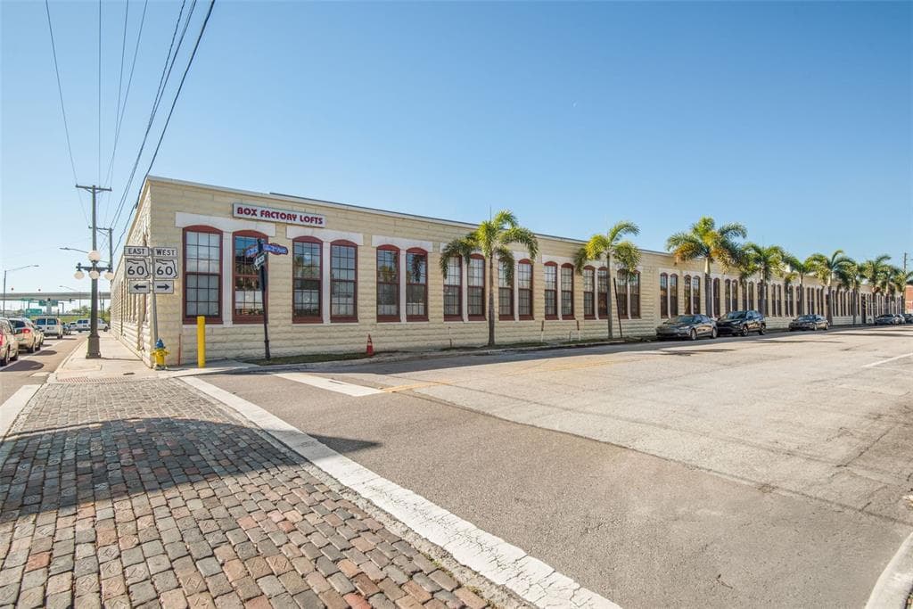 2001 E 2ND AVENUE UNIT 8 TAMPA, FL 33605