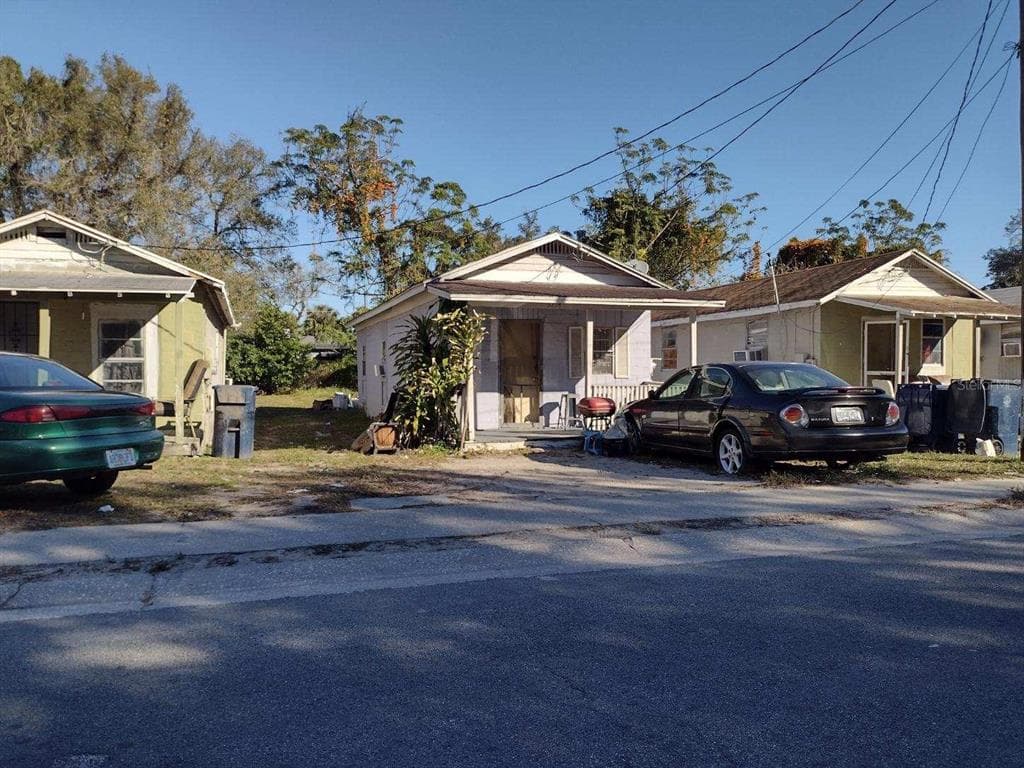 3214 LINDELL AVENUE TAMPA, FL 33610