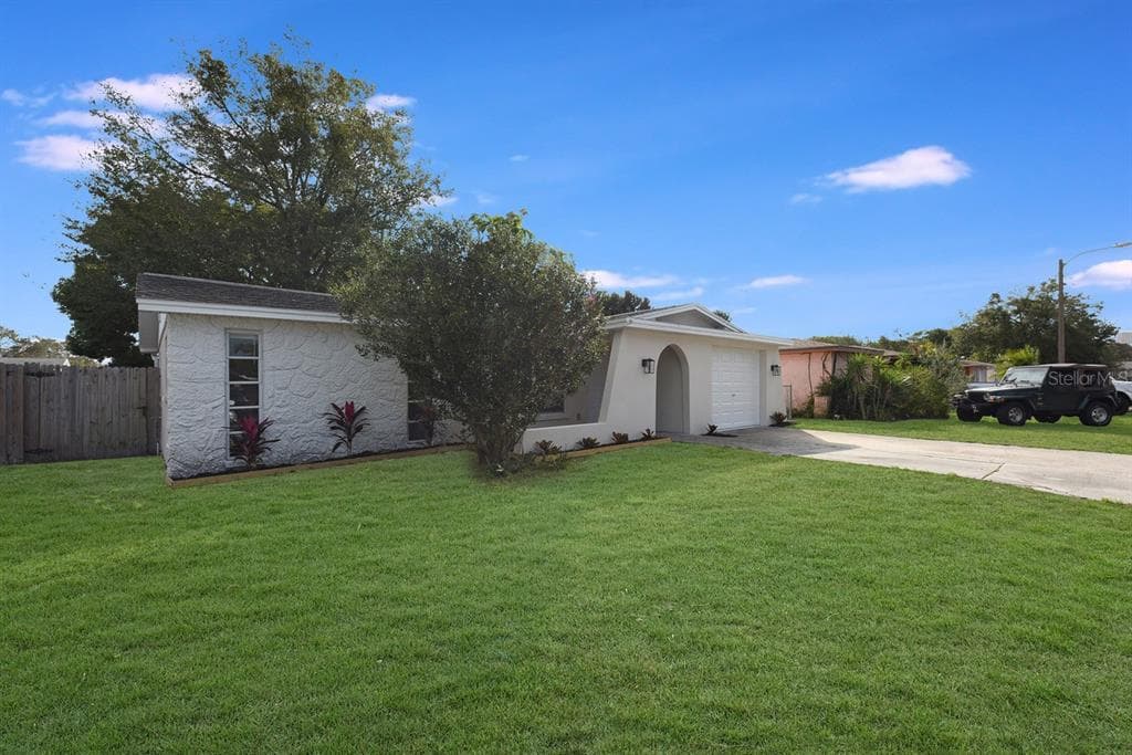 10024 BRANDYWINE LANE PORT RICHEY, FL 34668