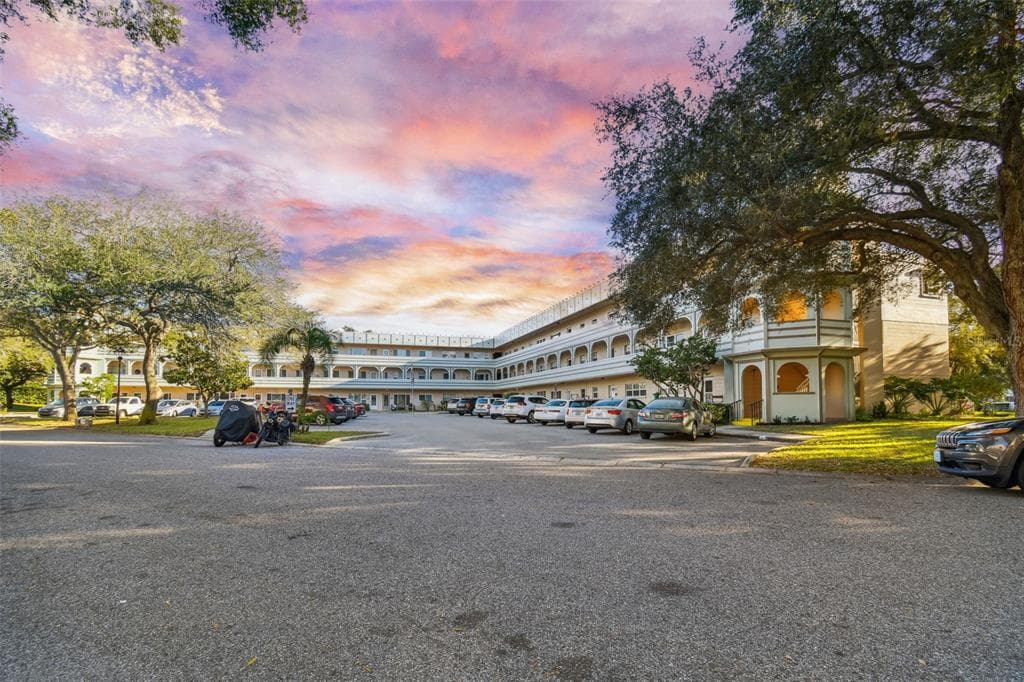 2287 PHILIPPINE DRIVE UNIT 37 CLEARWATER, FL 33763