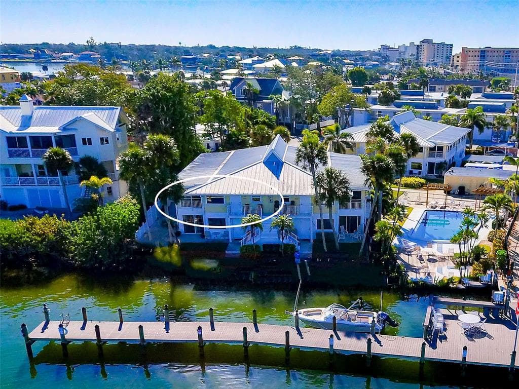 999 INLET CIRCLE UNIT E203 VENICE, FL 34285