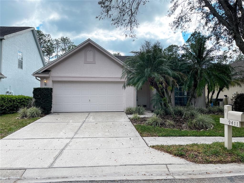 9411 WILLOW COVE COURT TAMPA, FL 33647