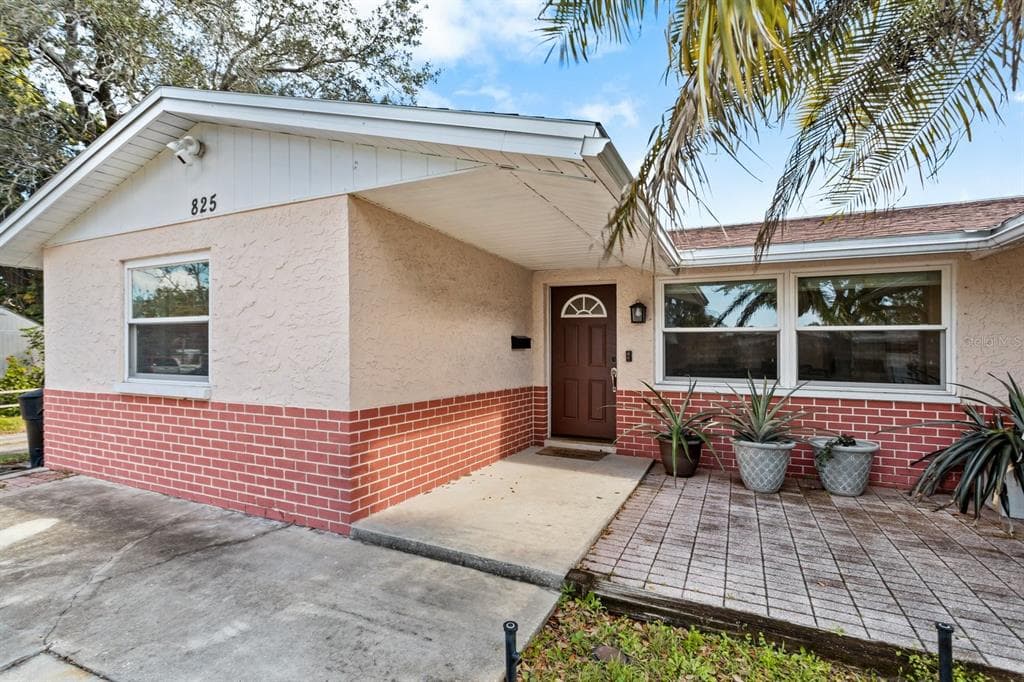 825 53RD STREET N ST PETERSBURG, FL 33710
