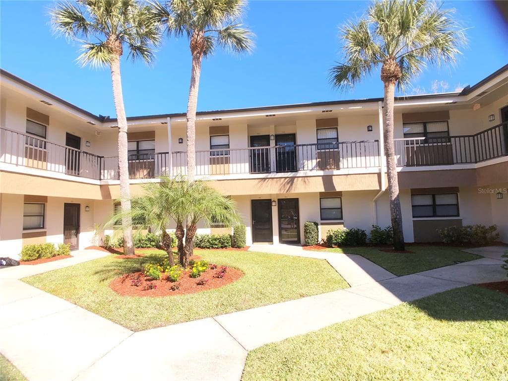2700 NEBRASKA AVENUE UNIT 4-103 PALM HARBOR, FL 34684