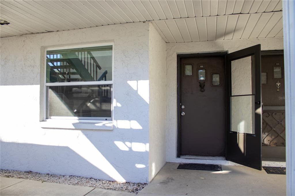 7580 92ND STREET UNIT 103D SEMINOLE, FL 33777