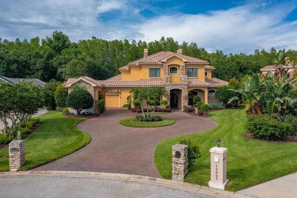 19009 COUR ESTATES LUTZ, FL 33558
