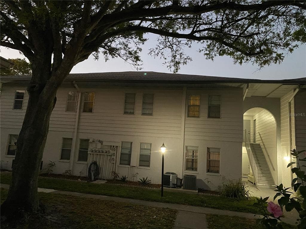 10800 US HIGHWAY 19 N UNIT 120 PINELLAS PARK, FL 33782