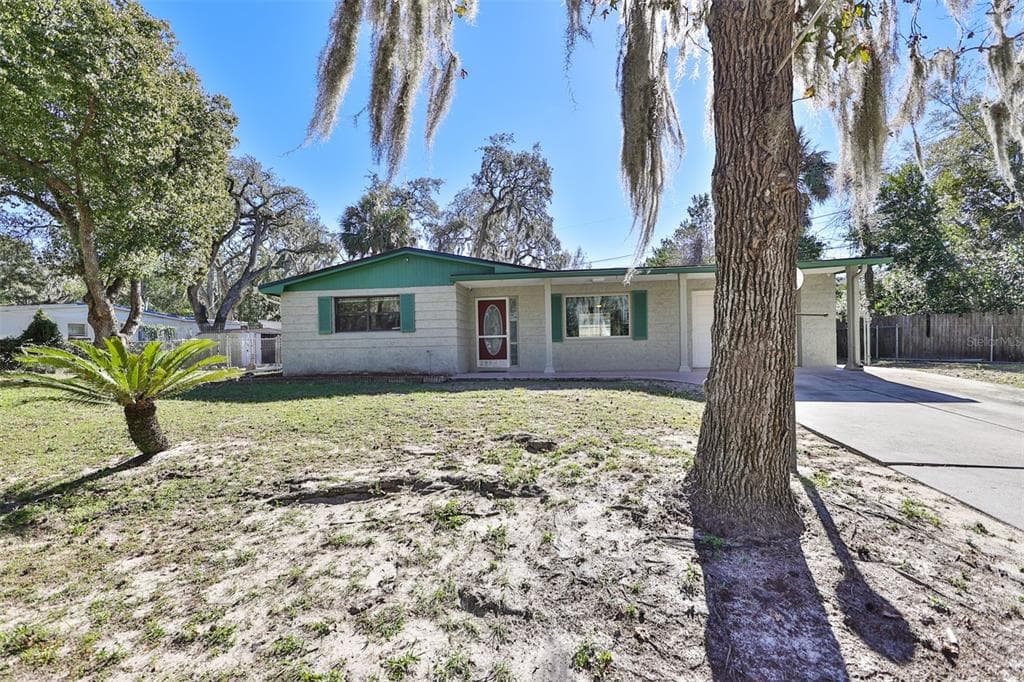 7250 CEDAR POINT DR NEW PORT RICHEY, FL 34653