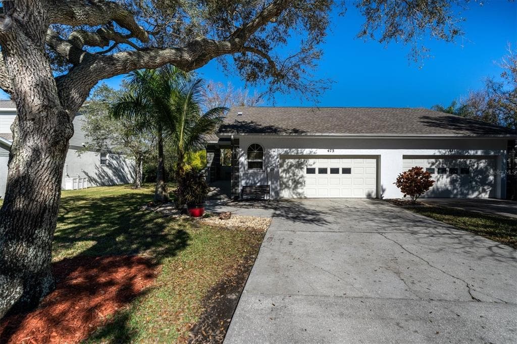 473 E CURLEW PLACE TARPON SPRINGS, FL 34689