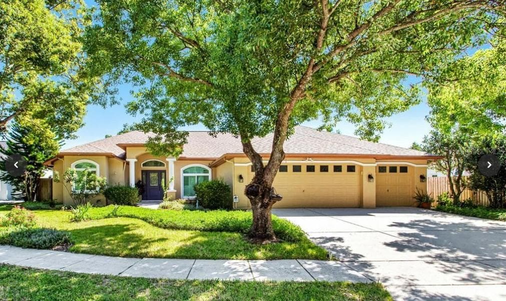 1044 WAYBROOK COURT LUTZ, FL 33549