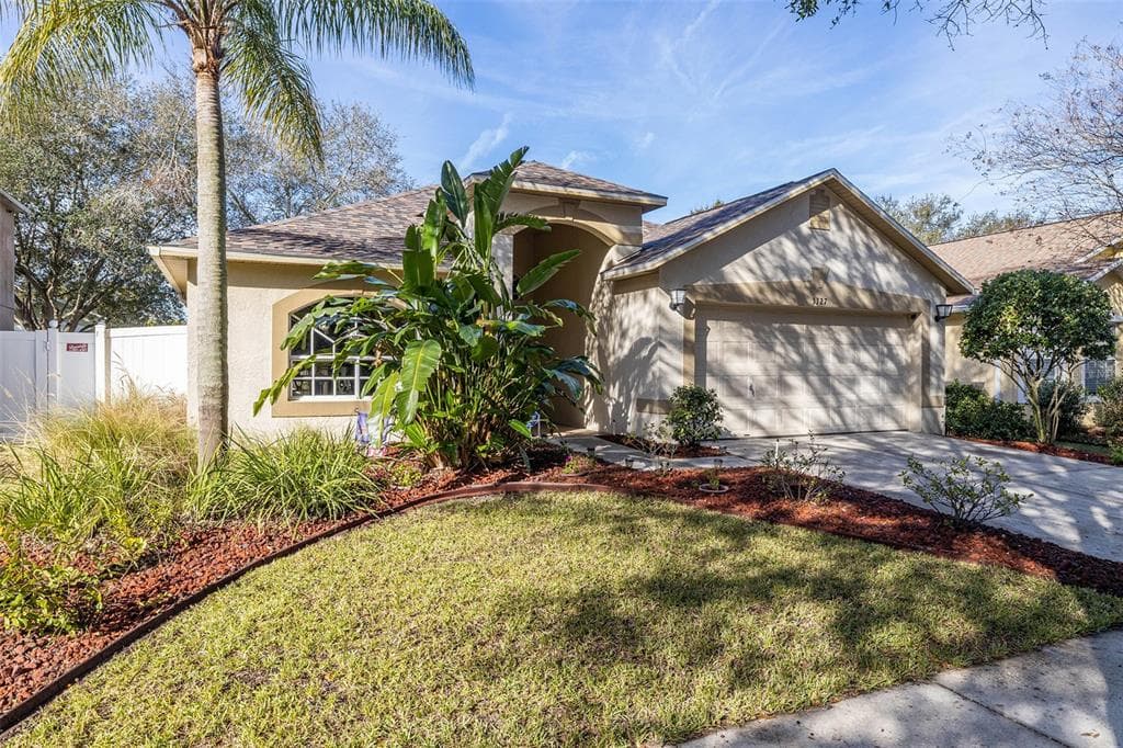 3327 MANOR COVE CIR RIVERVIEW, FL 33578