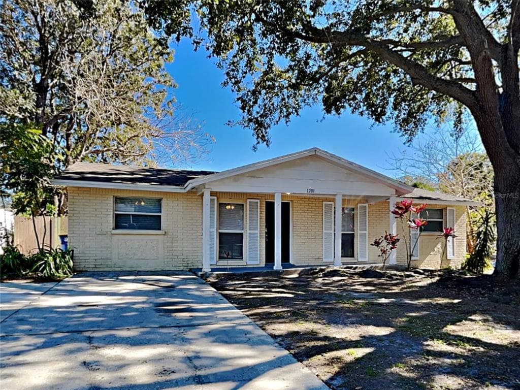 1201 HOLLYWOOD AVENUE CLEARWATER, FL 33759