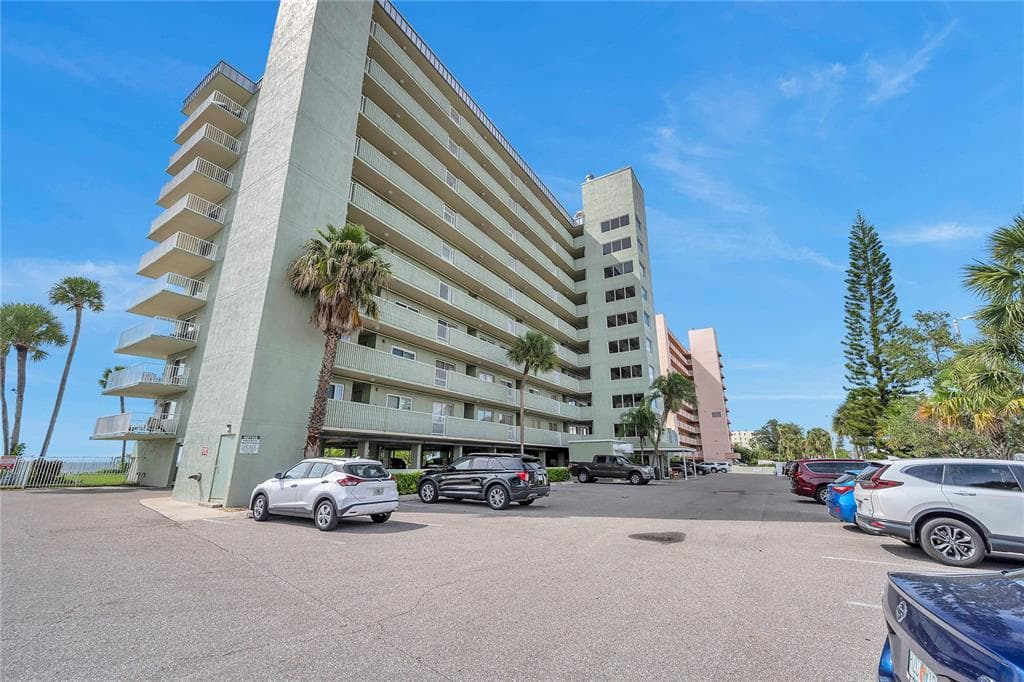 20000 GULF BOULEVARD UNIT 904 INDIAN SHORES, FL 33785