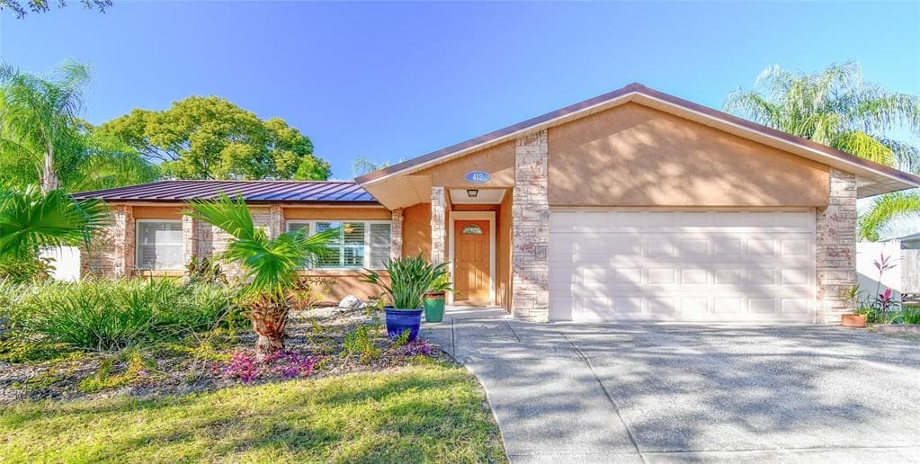 412 HICKORY TREE CIRCLE SEFFNER, FL 33584