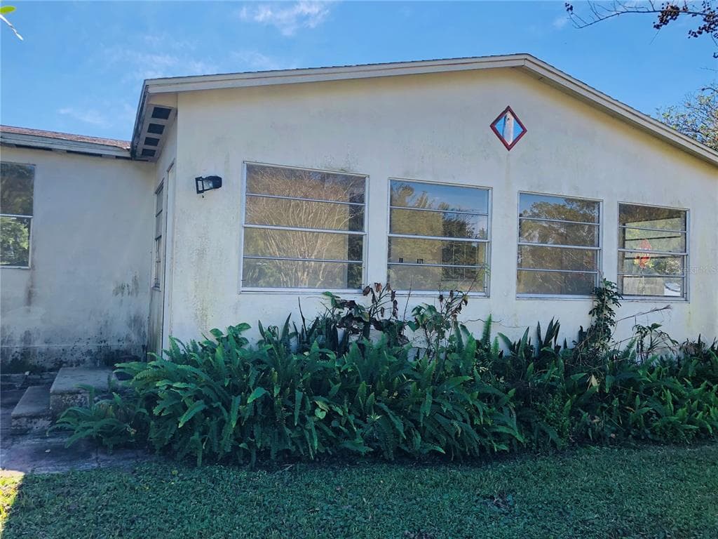2110 W HIGHLAND STREET LAKELAND, FL 33815