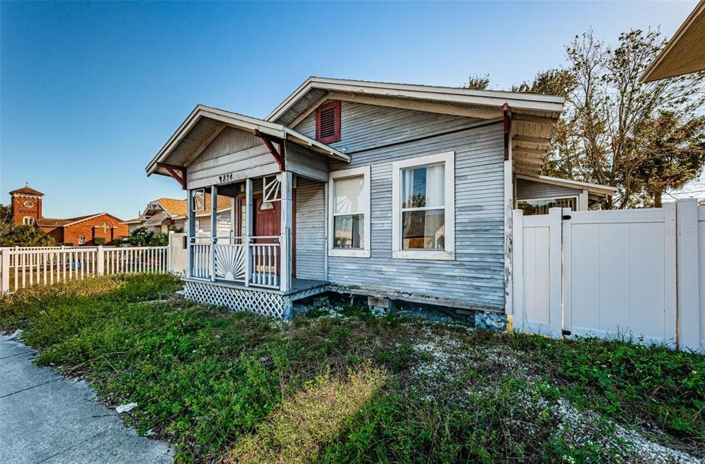 2824 5TH AVENUE N ST PETERSBURG, FL 33713