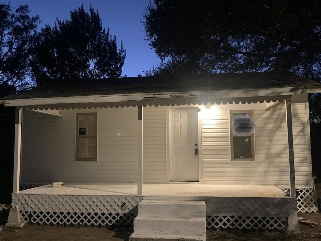 612 LEMON STREET AUBURNDALE, FL 33823