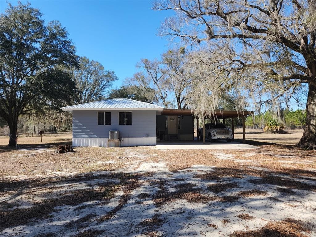 562 NE 474TH AVENUE OLD TOWN, FL 32680