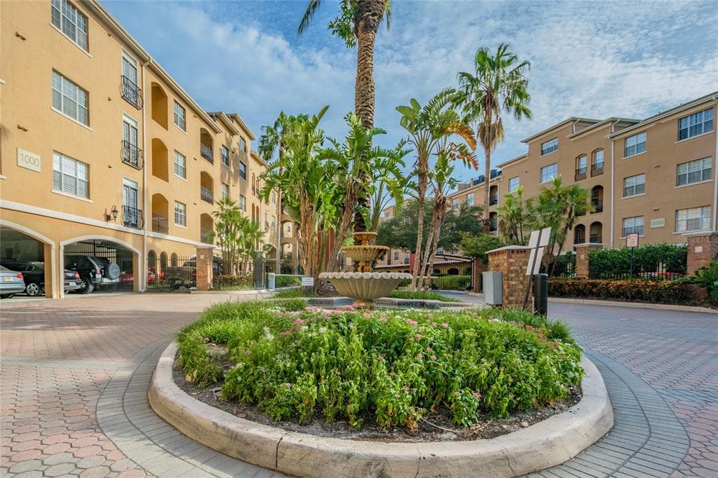 501 KNIGHTS RUN AVENUE UNIT 1315 TAMPA, FL 33602