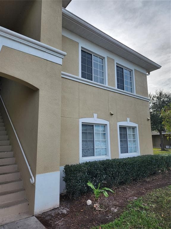 9619 LAKEDALE WAY UNIT 202 RIVERVIEW, FL 33578