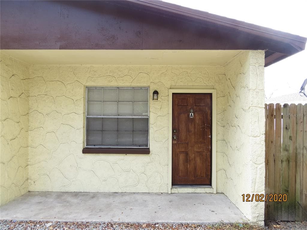 10114 N HYACINTH AVENUE UNIT B TAMPA, FL 33612
