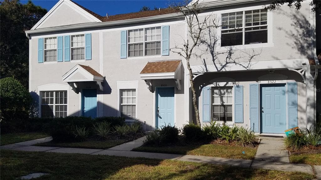 8520 HUNTERS KEY CIRCLE TAMPA, FL 33647